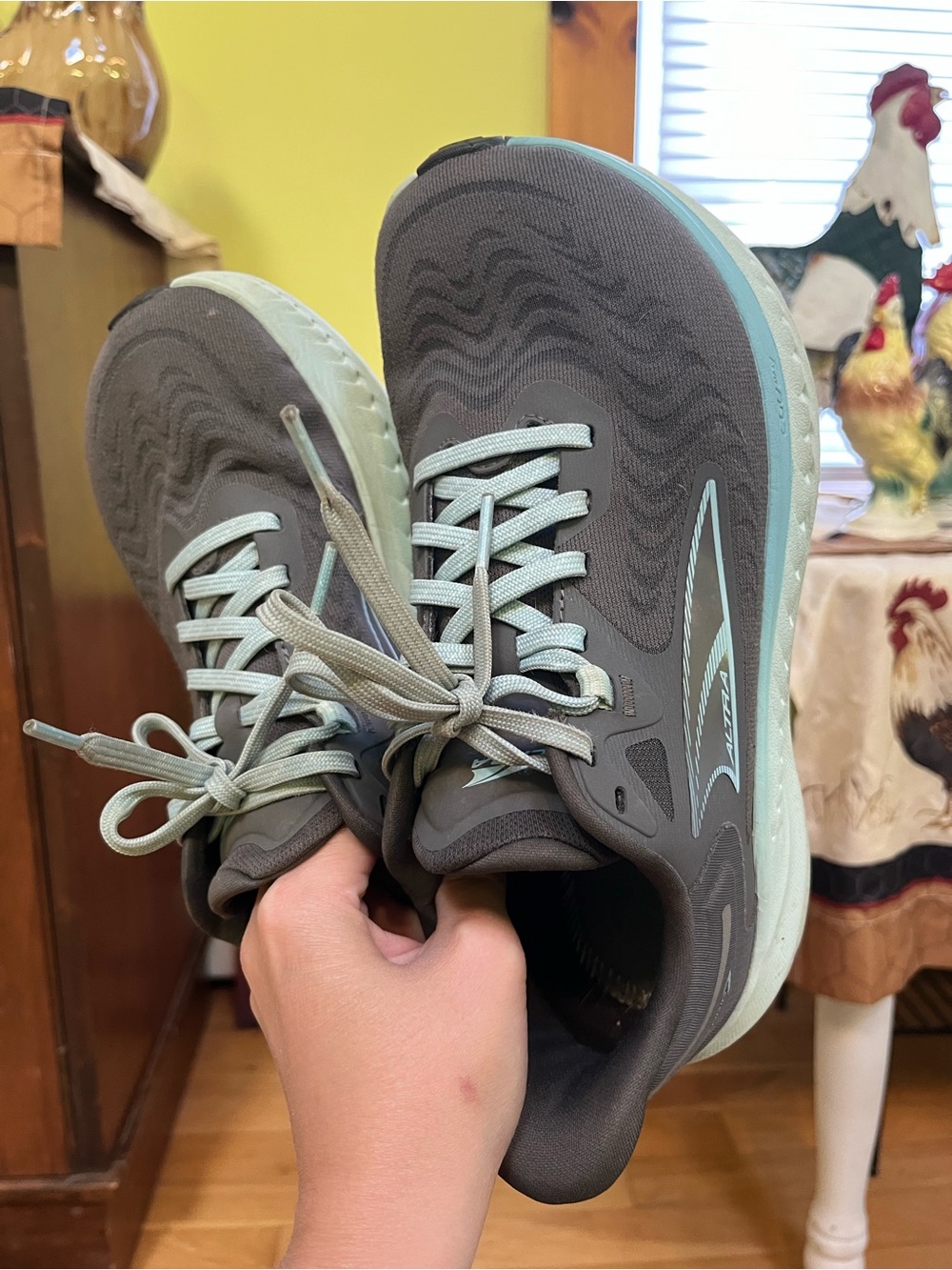 Altra Women's size 7.5 Running Shoes Sneakers - Picture 4 of 15